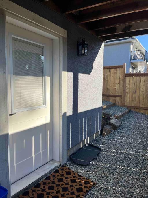 Modern Studio With Soft Tub And Mountain Views - Ratcliffe Guest Suite Duncan Exterior photo